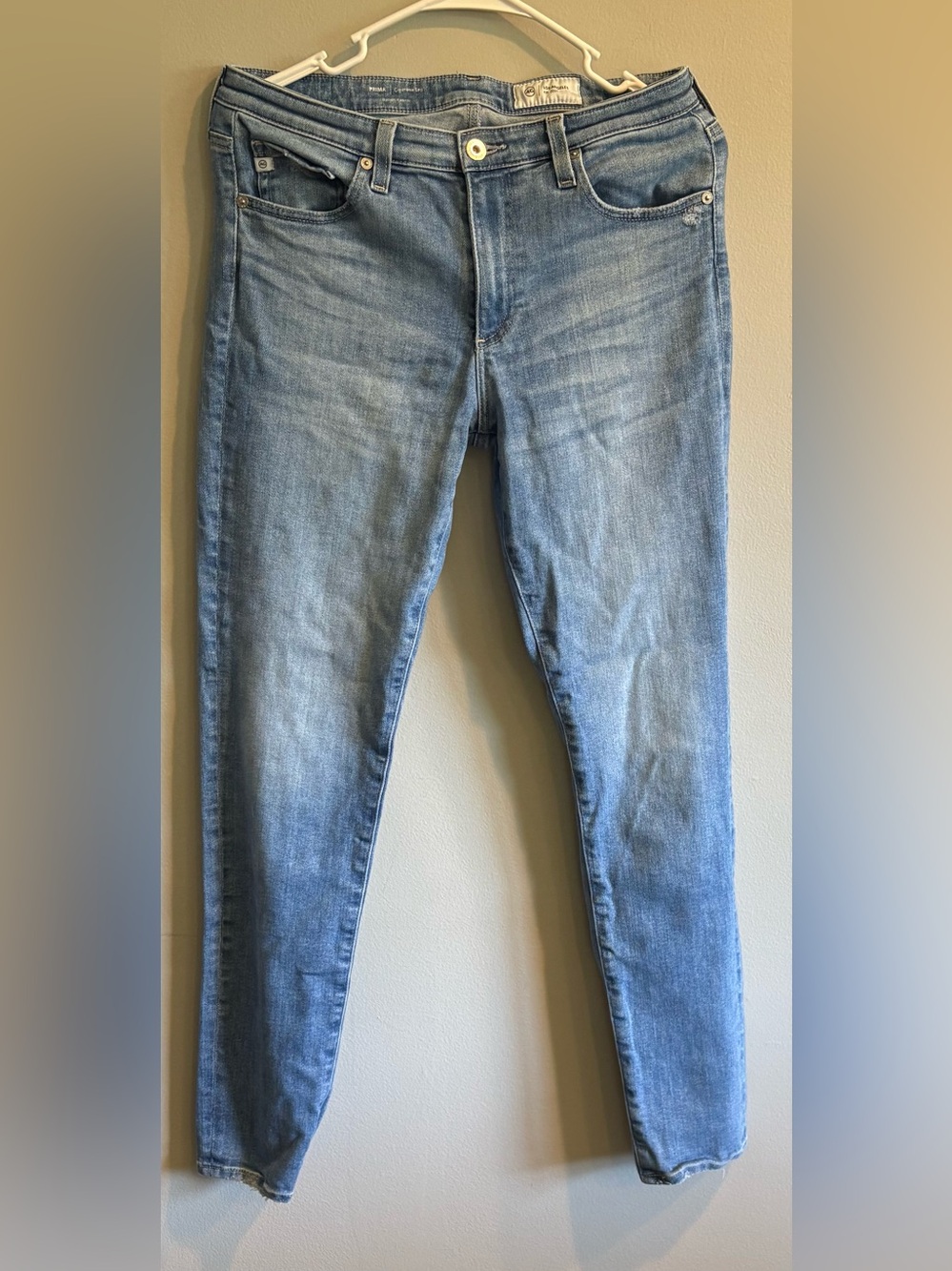 AG Jeans Cigarette Leg Perfectly worn in. Size 29.